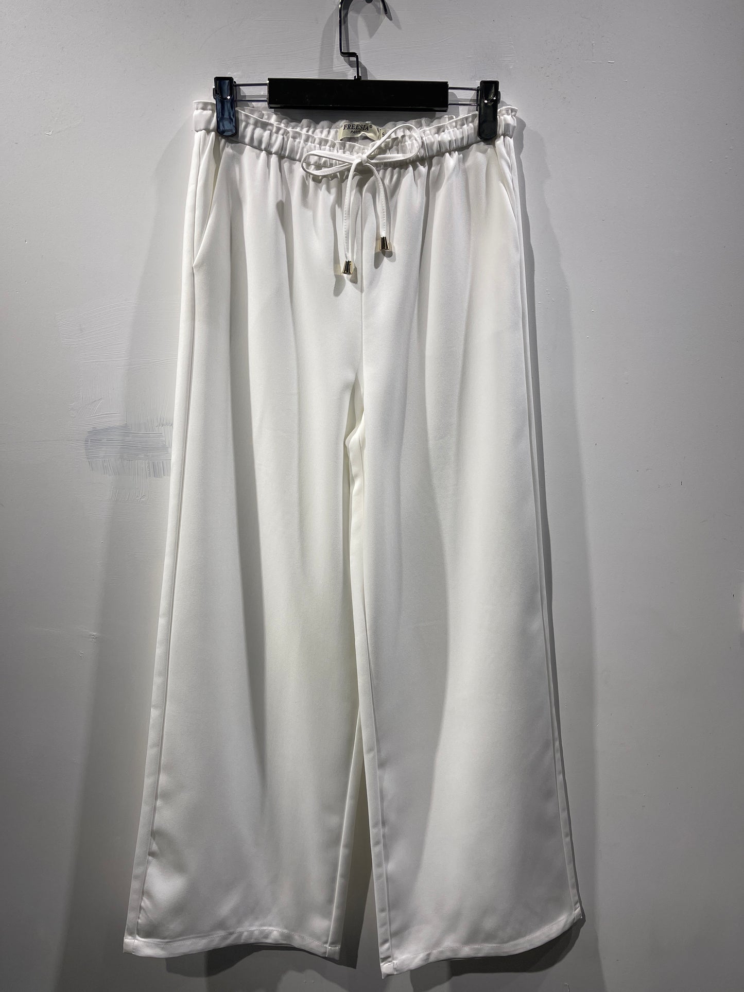 pantalon large avec cordons serrage