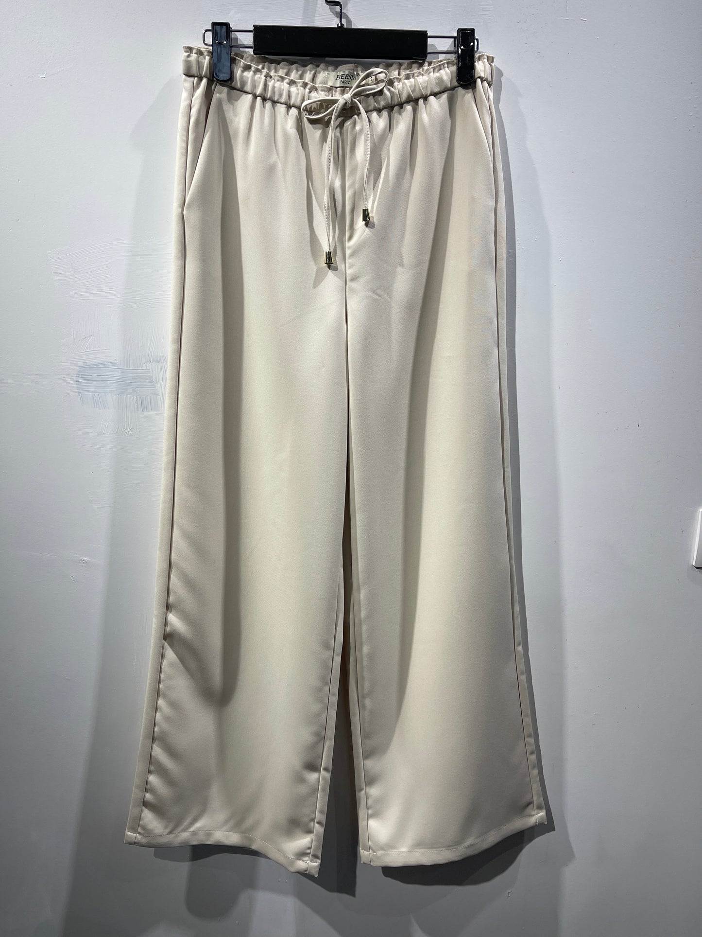 pantalon large avec cordons serrage