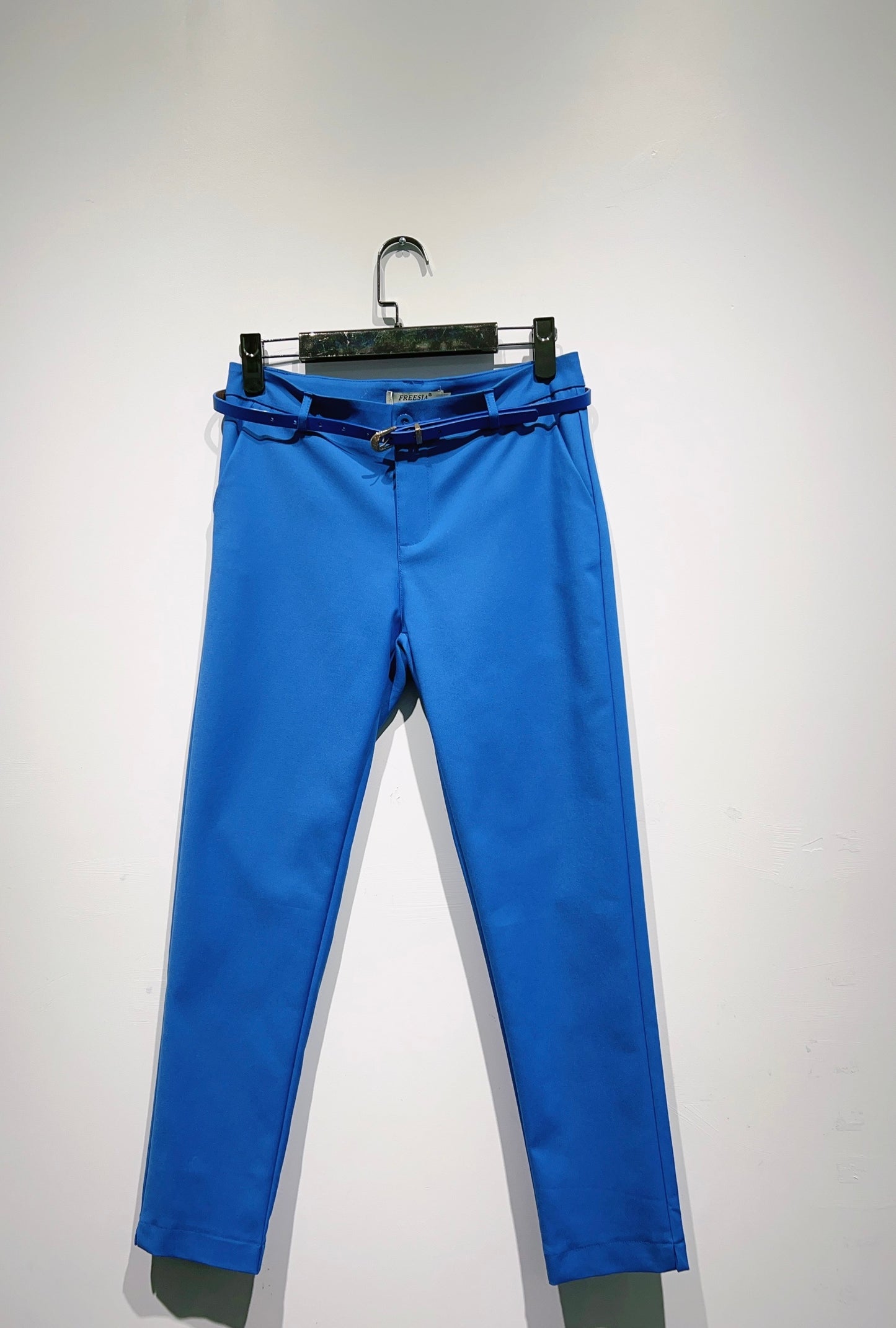Pantalons chinos slim à cheville avec ceinture