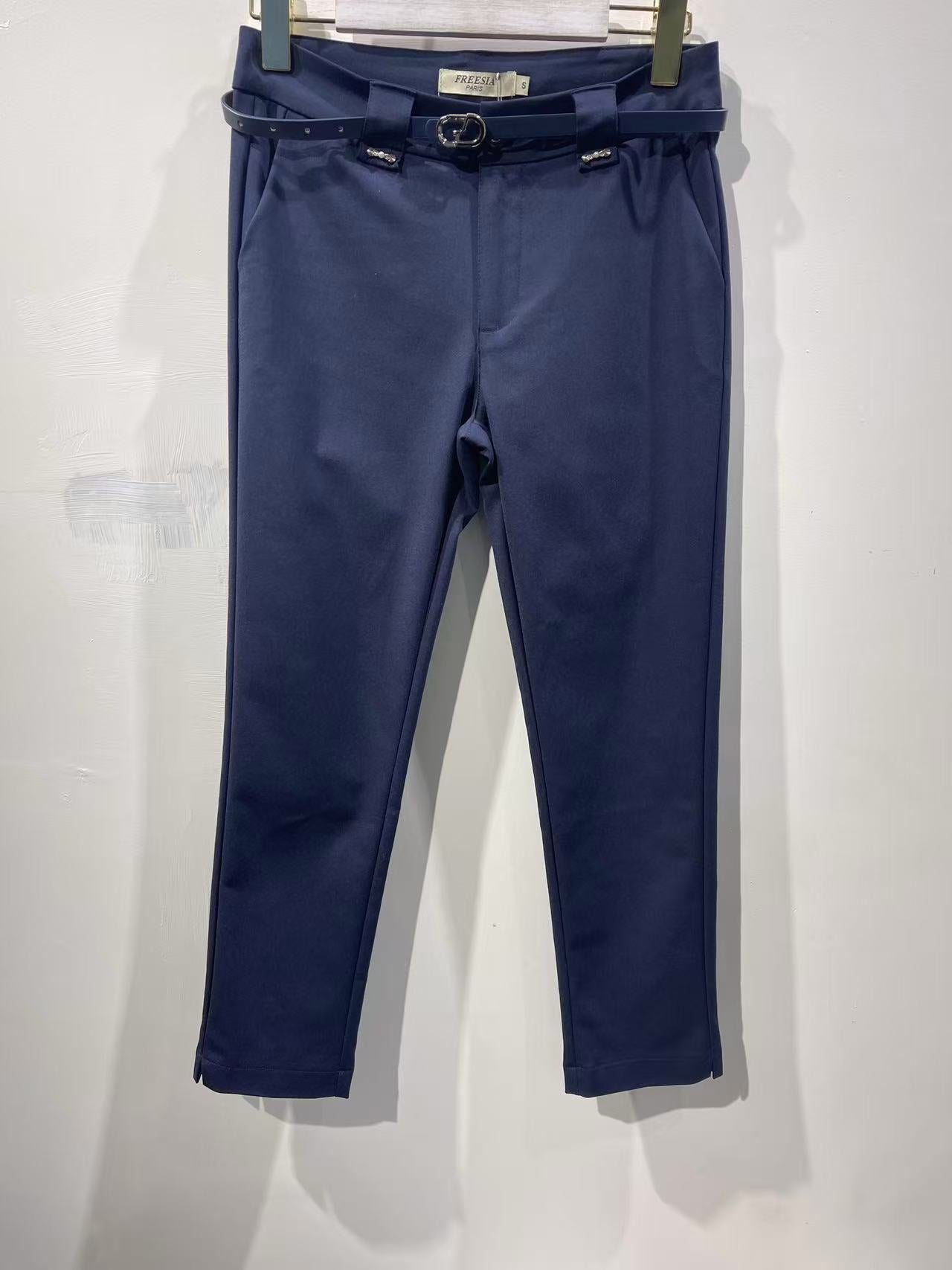 pantalon à cheville coup droit
