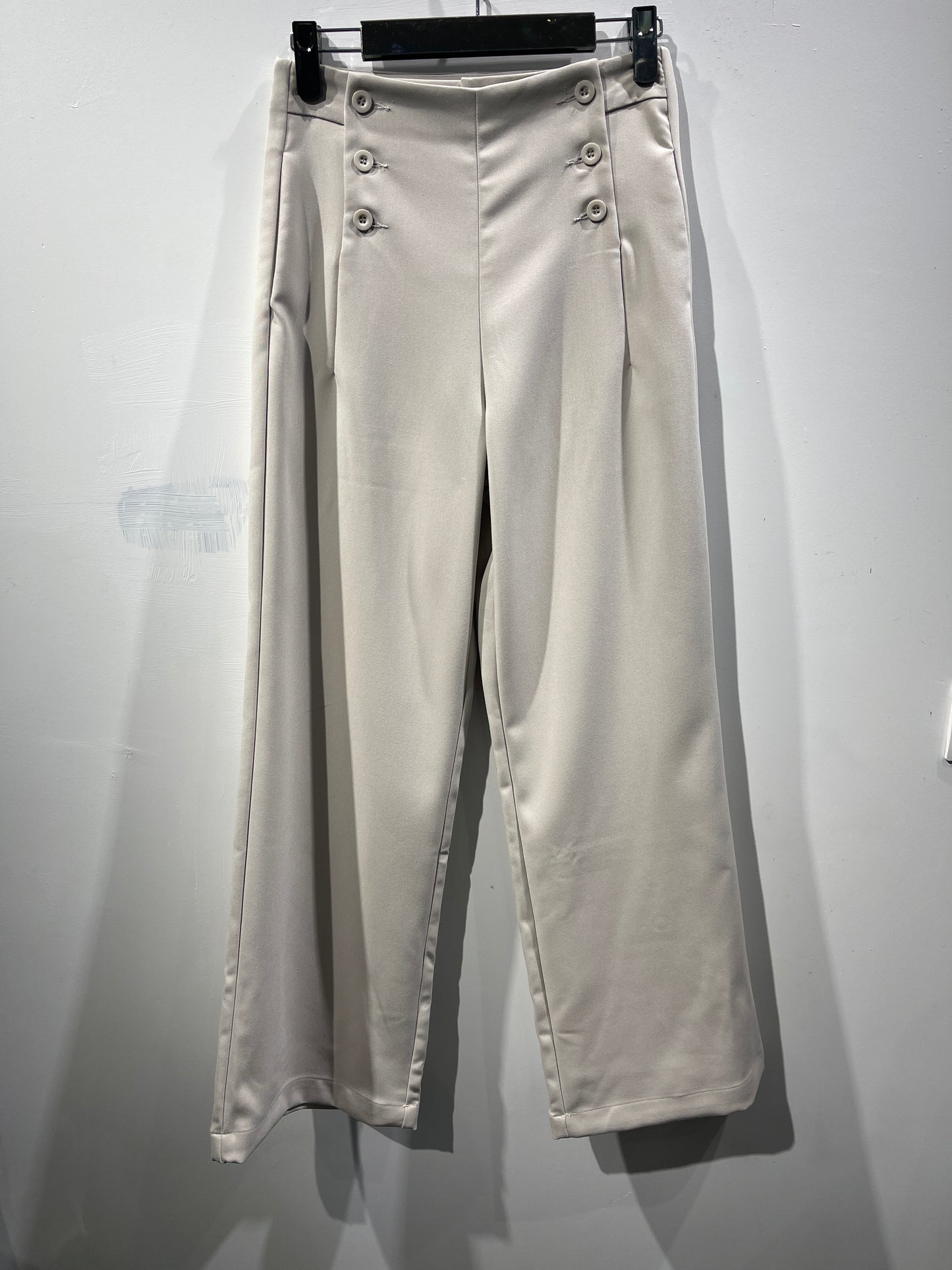 pantalon large avec boutonnage