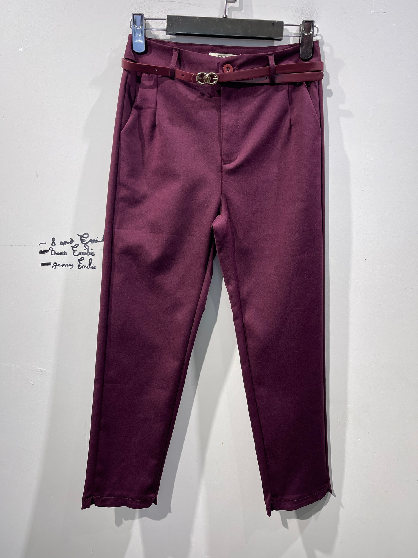 pantalon coupe droit avec ceinture