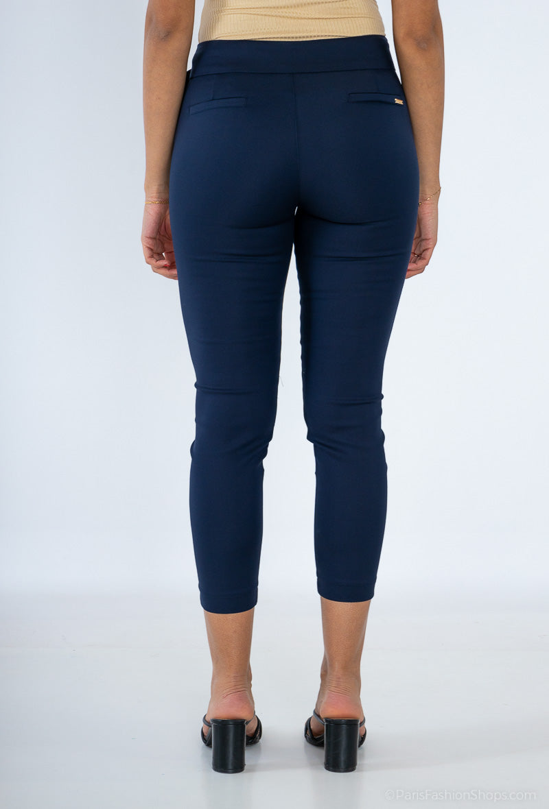 pantalon avec noeud papillon