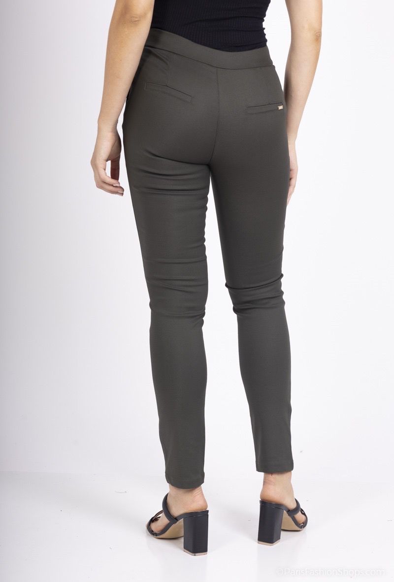 Pantalon avec boutonne