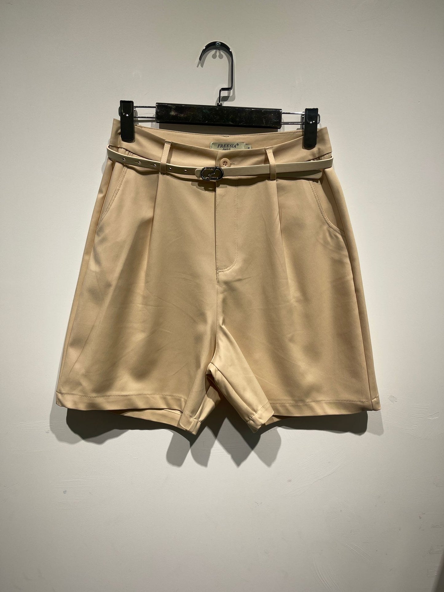 Short bermuda