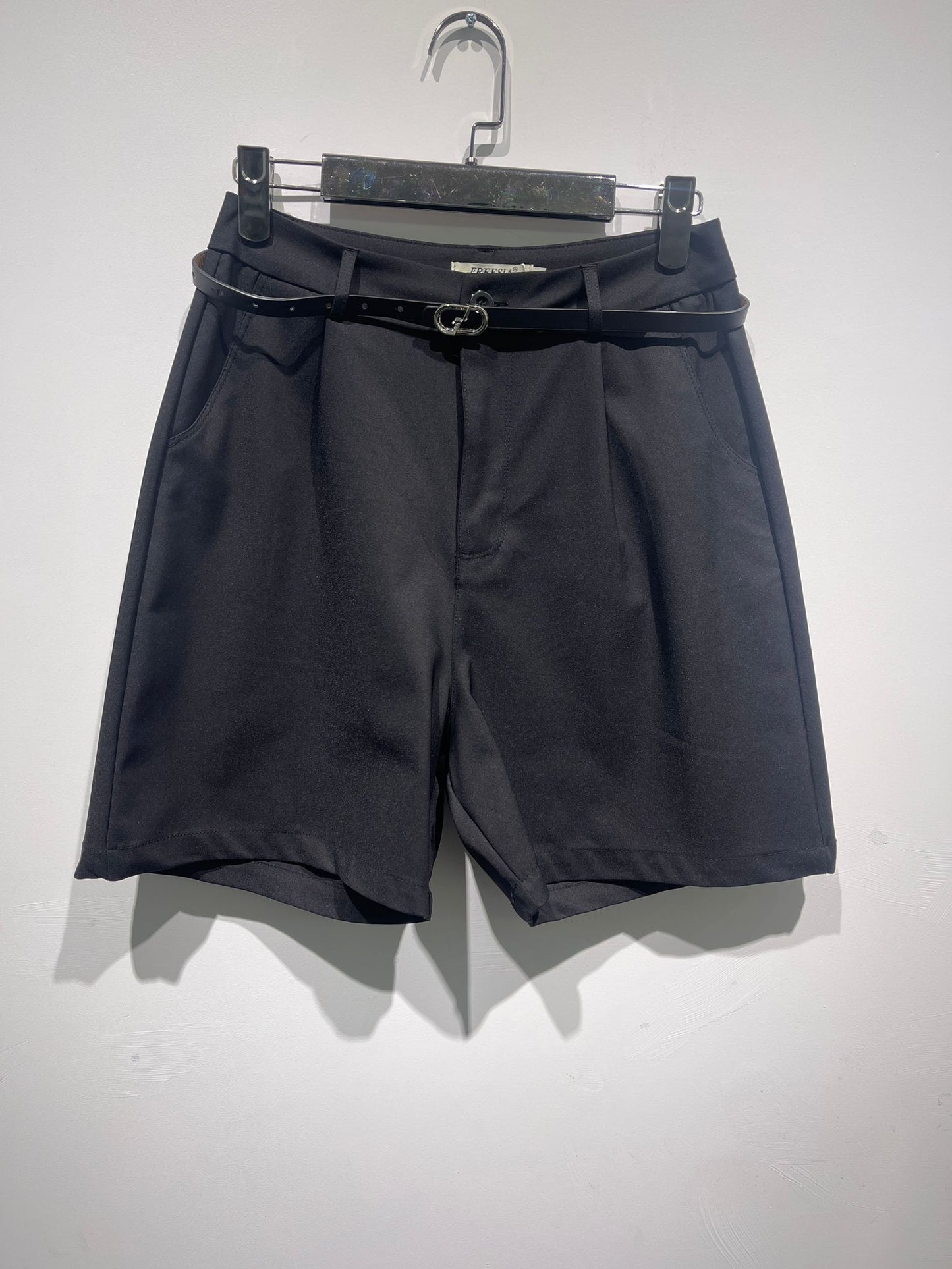 Short bermuda