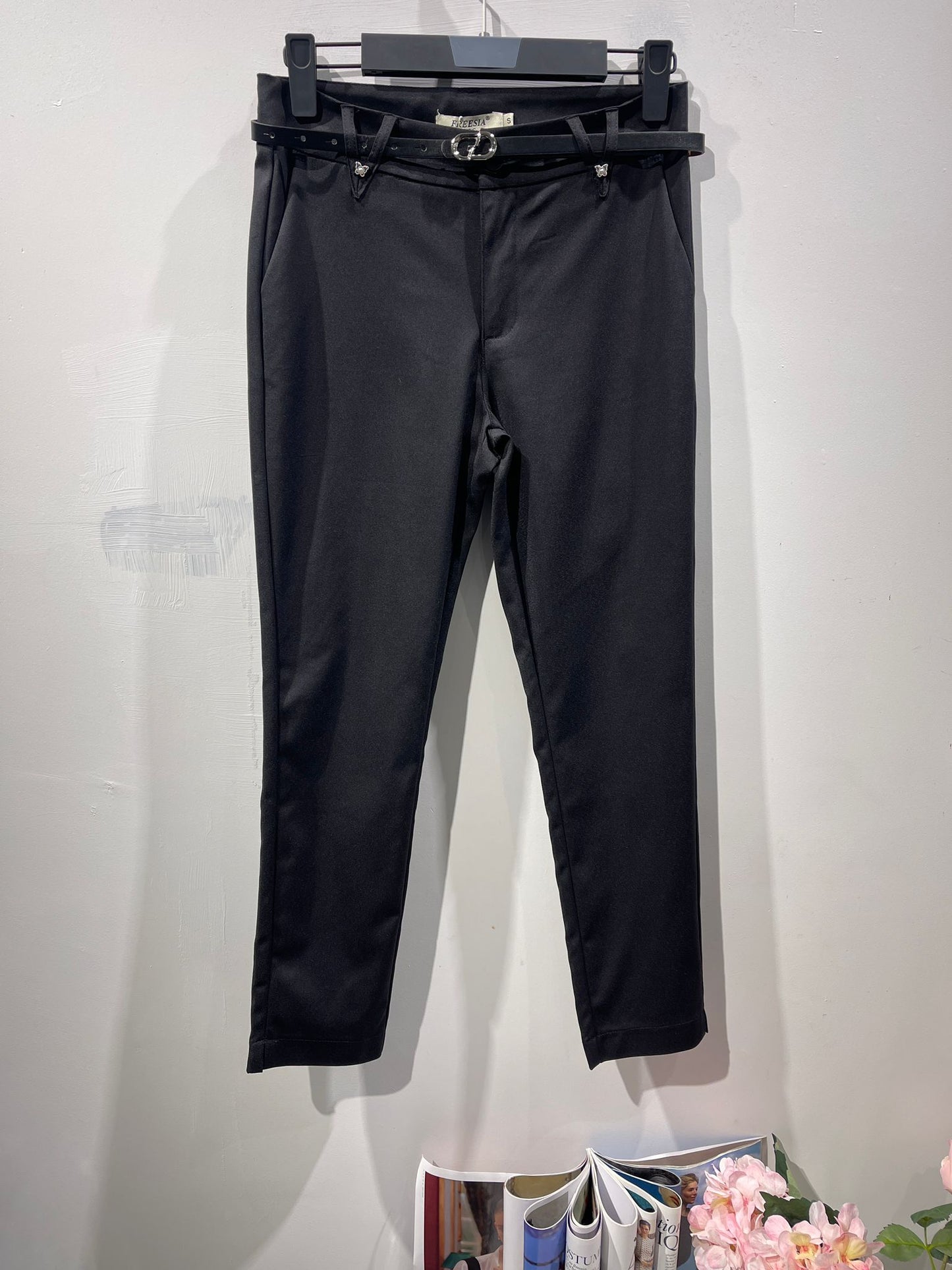pantalon à cheville coup droit