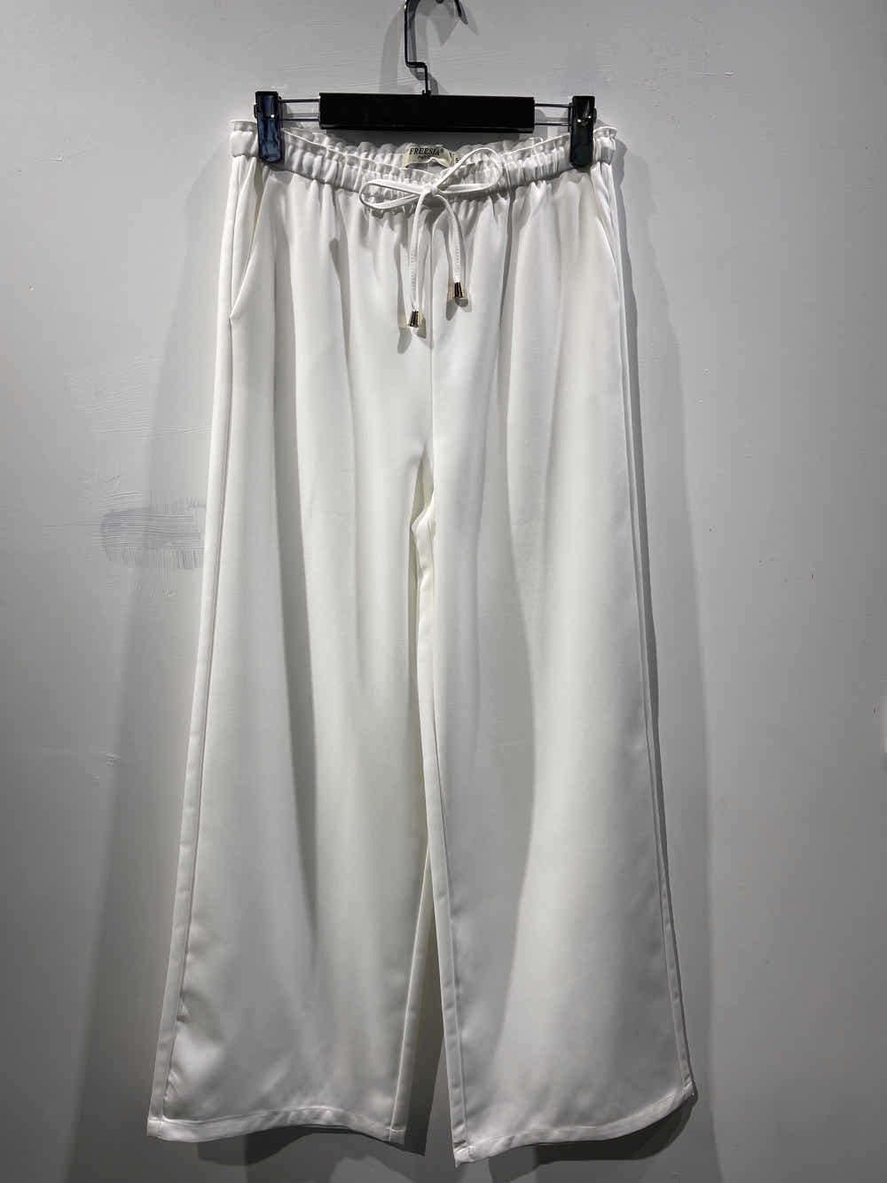 pantalon large avec cordons serrage