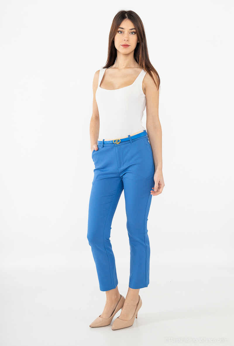 Pantalon chino avec ceinture - coloris femme
