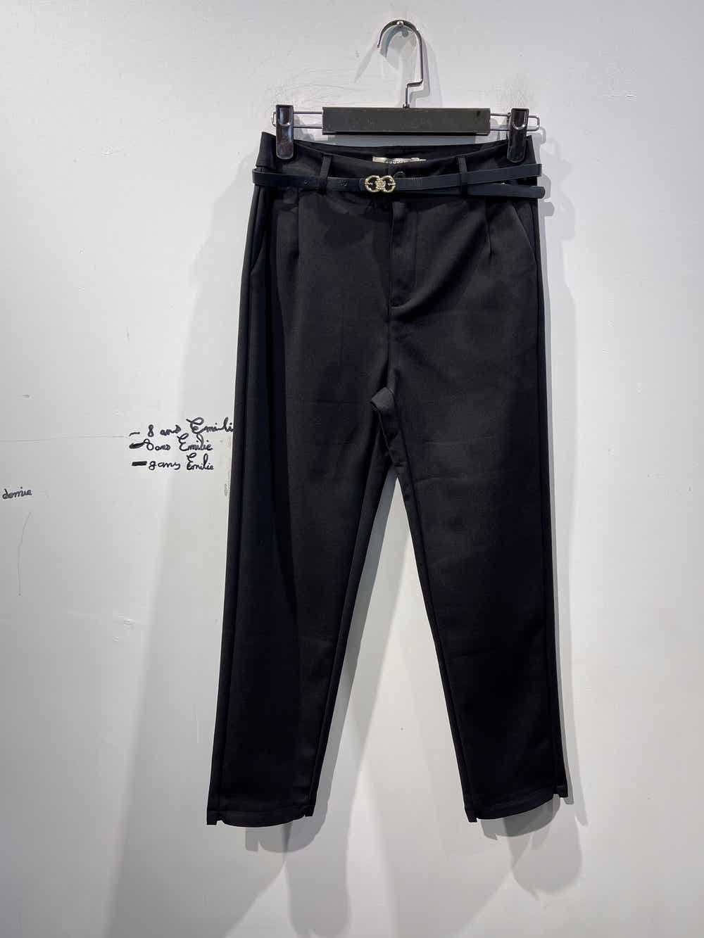 pantalon coupe droit avec ceinture