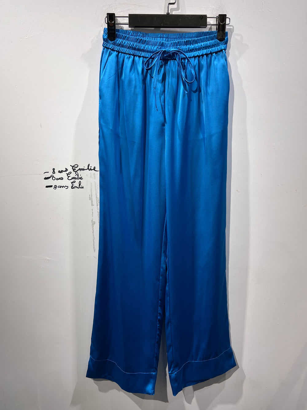 pantalon en satin