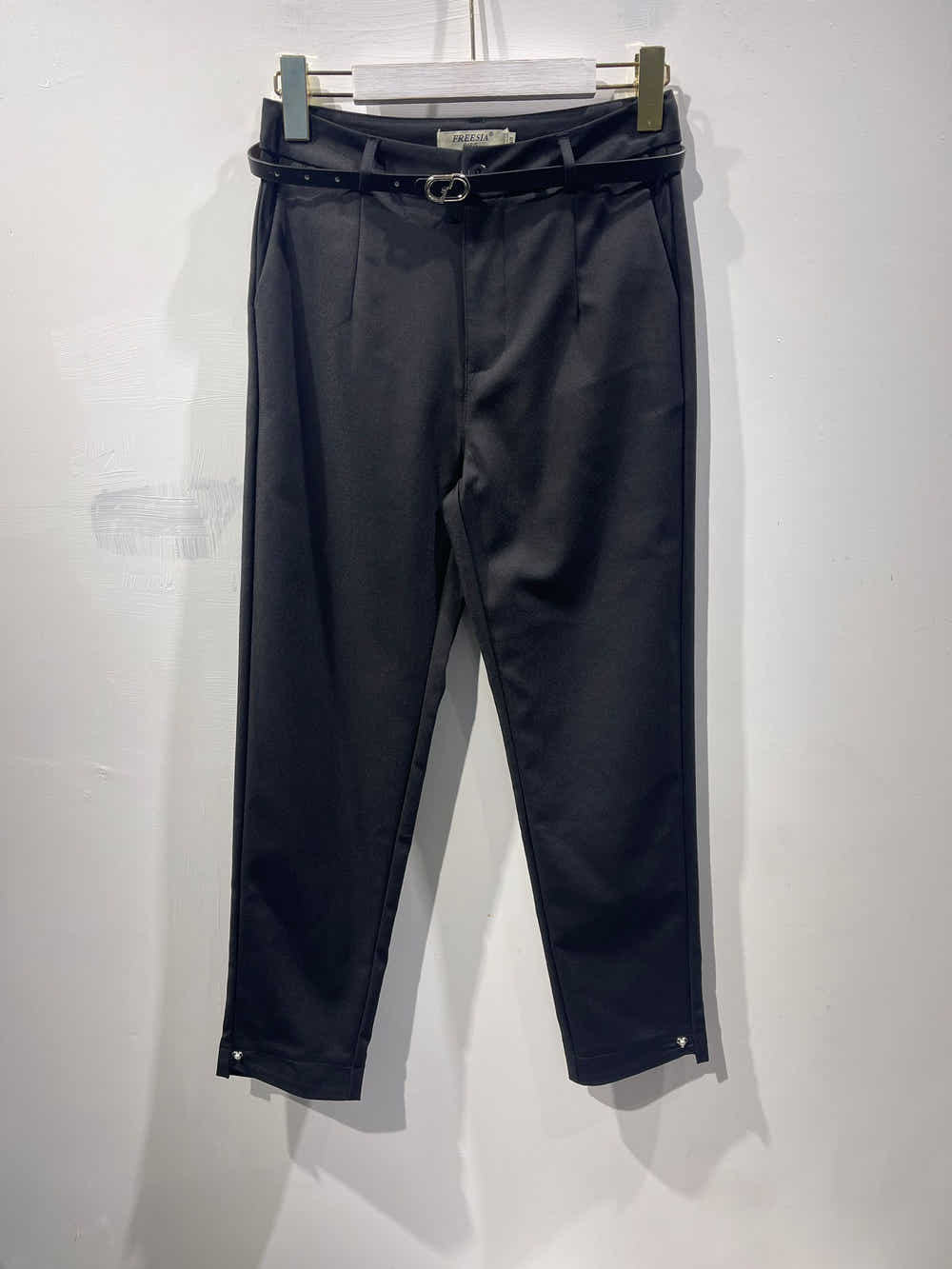 pantalon à cheville coup droit