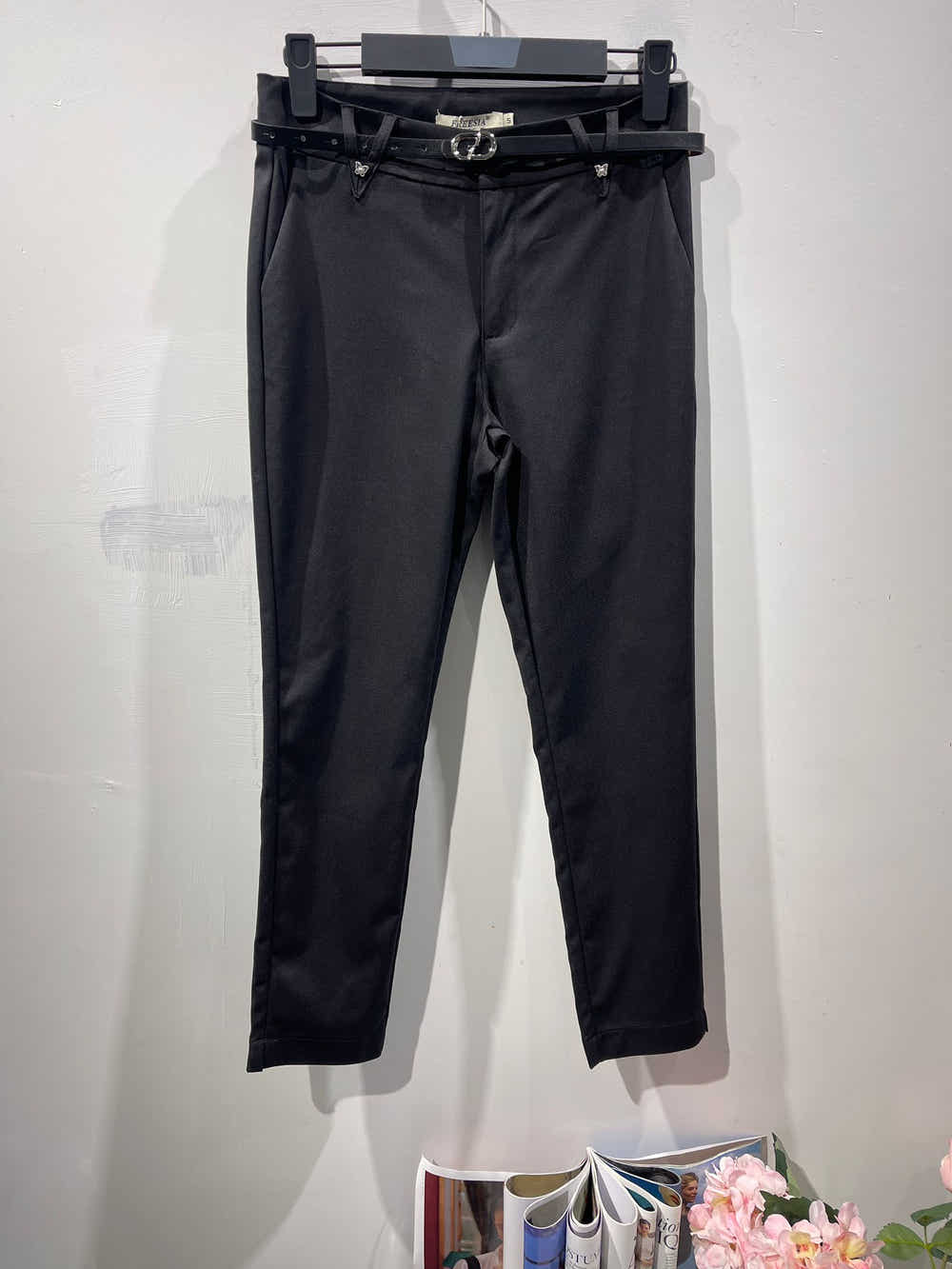 pantalon à cheville coup droit