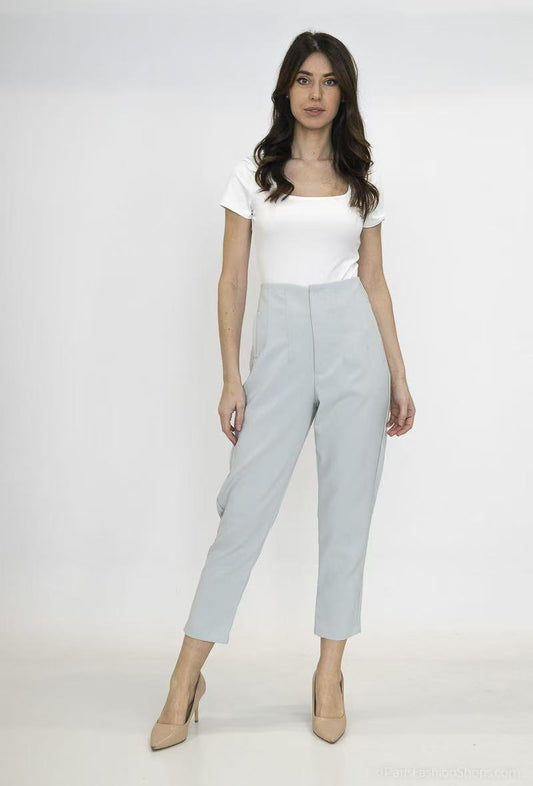 Frenchy pantalon fuselé plissé à plié sur uni