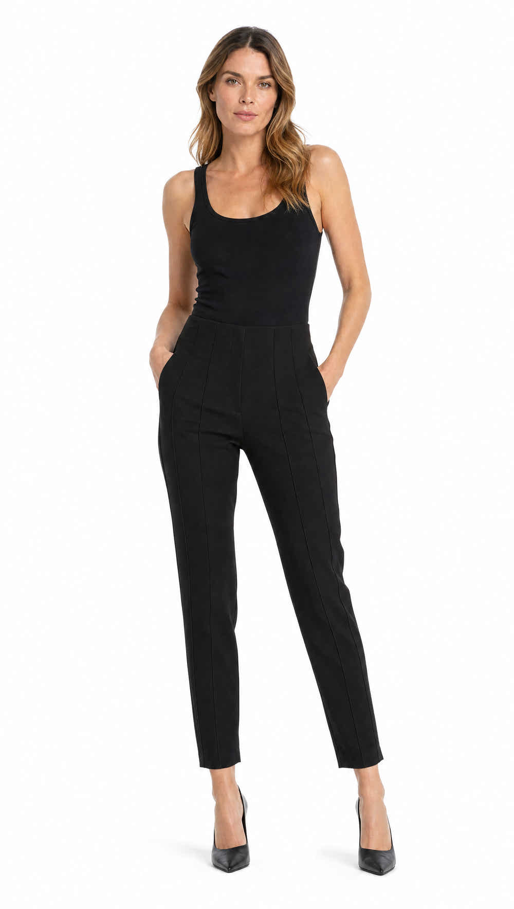 Pantalon L189 noir en studio